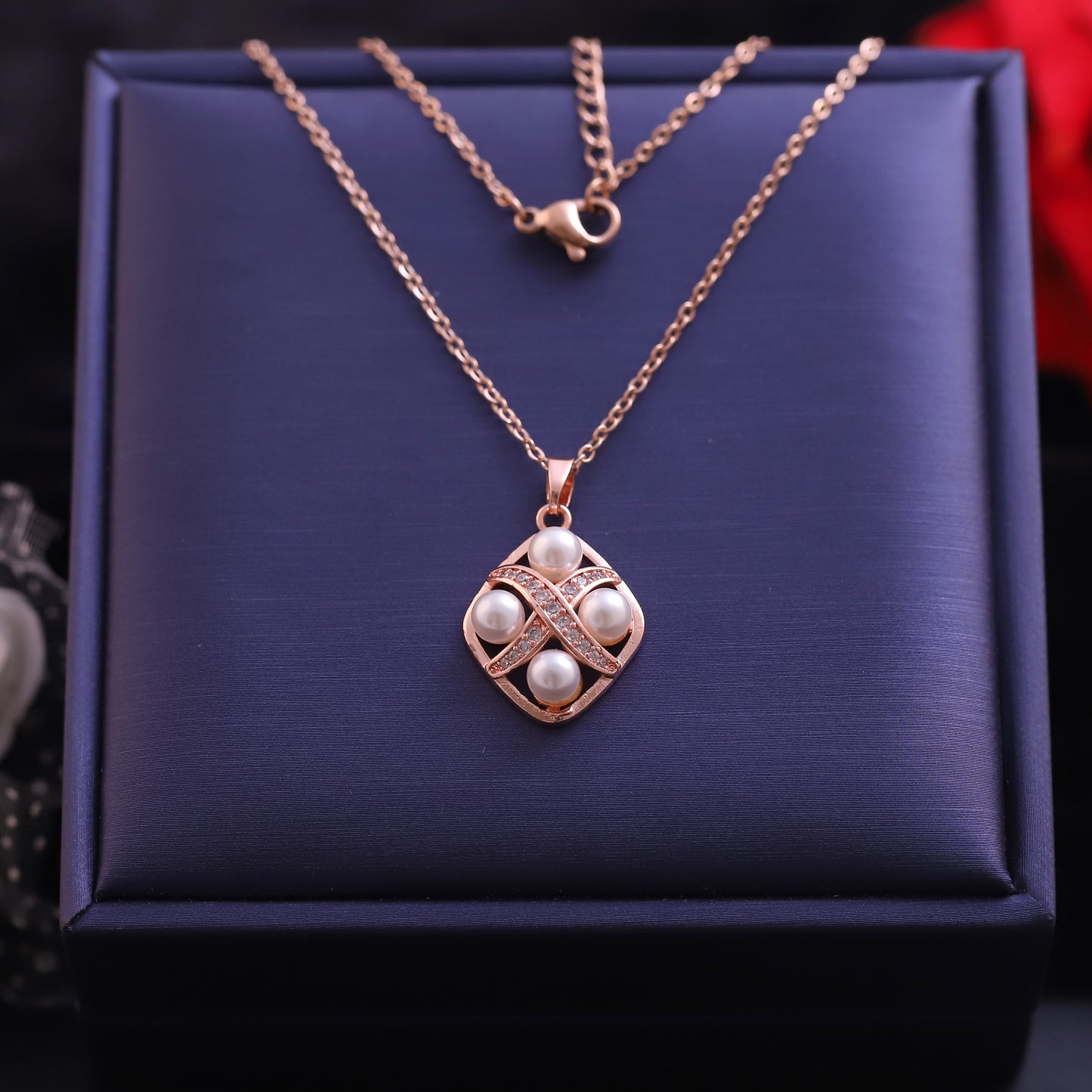 Elegant Pearl Glow Pendant