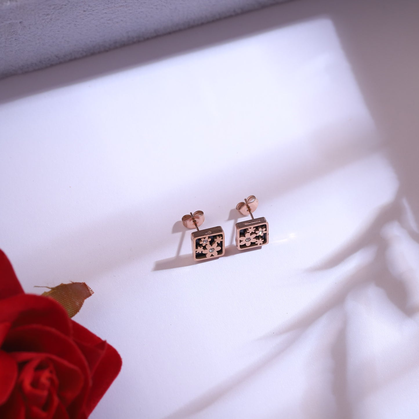 Blossom Glow Necklace Set