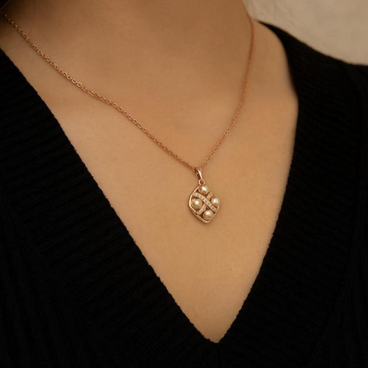Elegant Pearl Glow Pendant