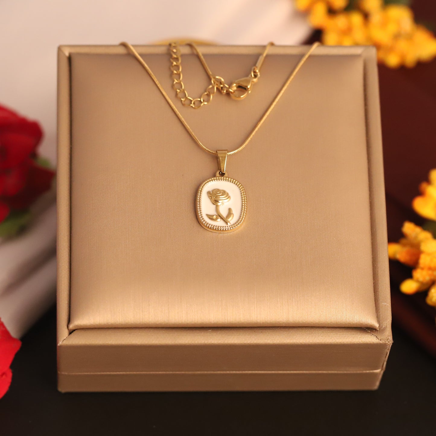 Rose Pendant Chain