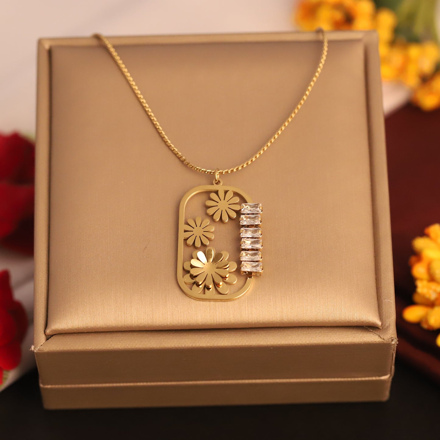 Zarvik Chain Pendant