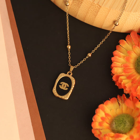 Veloro Chain Pendant