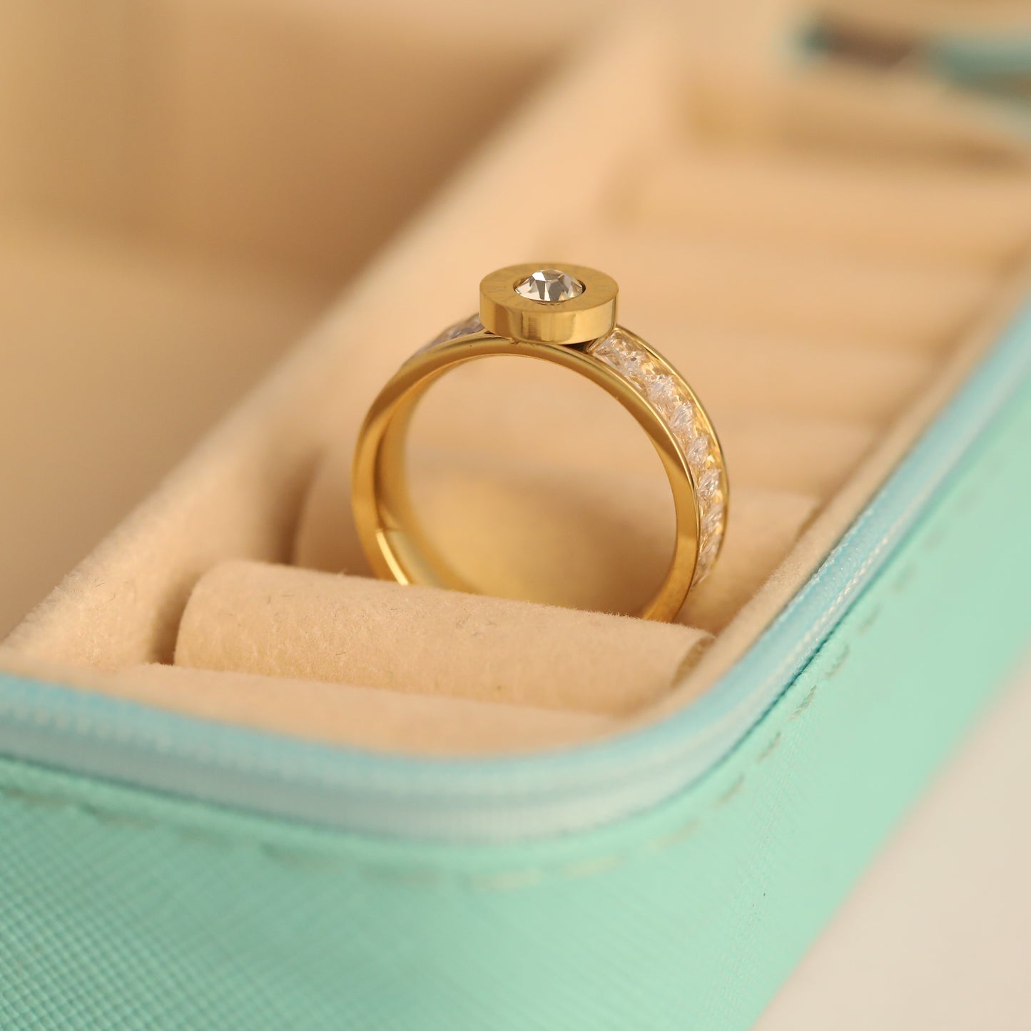 Eterna Diamond Ring