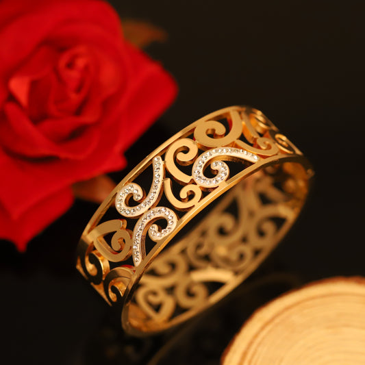 Lustrous Bloom Bracelet