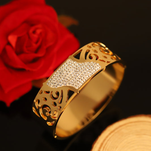 Glittering Blossom Bracelet