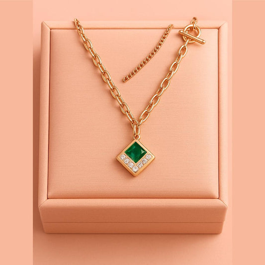 Aurelia Stone Pendant Chain